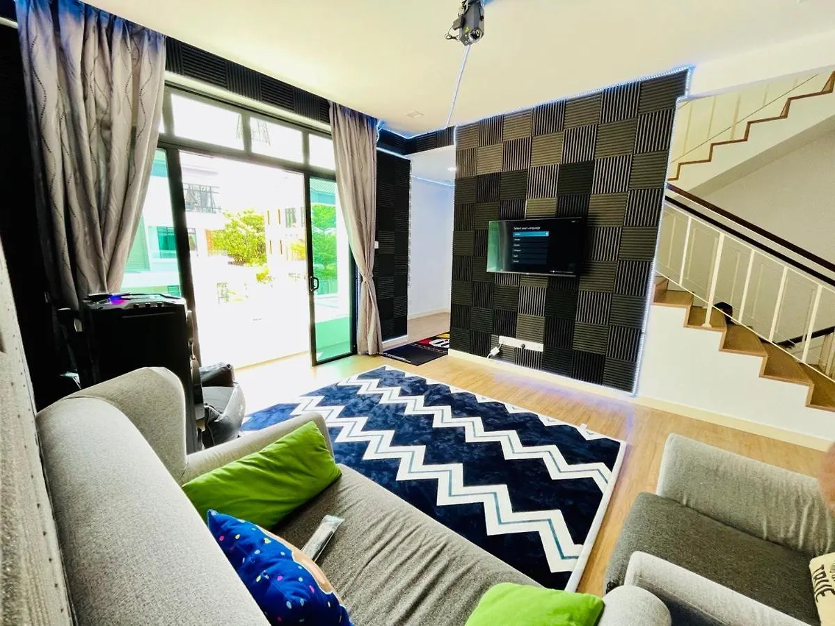 Cozy Family Escape By Stayco - Pool, Ktv, Outdoor Cinema & Jacuzzi - Just 2 Mins To Beach 峇都丁宜 0*,