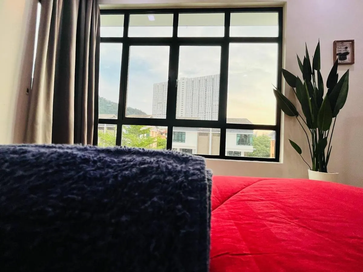 Cozy Family Escape By Stayco - Pool, Ktv, Outdoor Cinema & Jacuzzi - Just 2 Mins To Beach 峇都丁宜 0*,  马来西亚