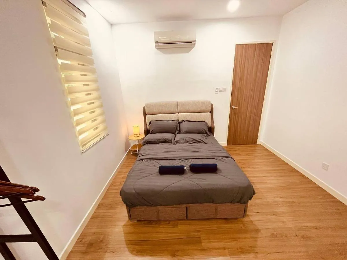 别墅 Cozy Family Escape By Stayco - Pool, Ktv, Outdoor Cinema & Jacuzzi - Just 2 Mins To Beach 峇都丁宜 马来西亚